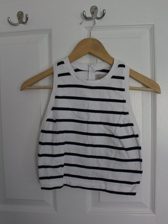 Abercrombie & Fitch Tops - Abercrombie & Fitch Cropped Tank Top Women's S